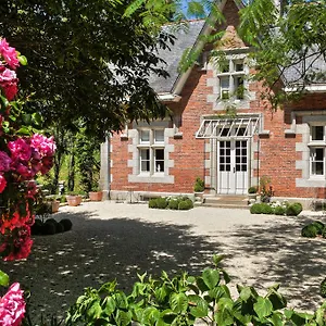 Le Pavillon De Kériolet Bed & Breakfast